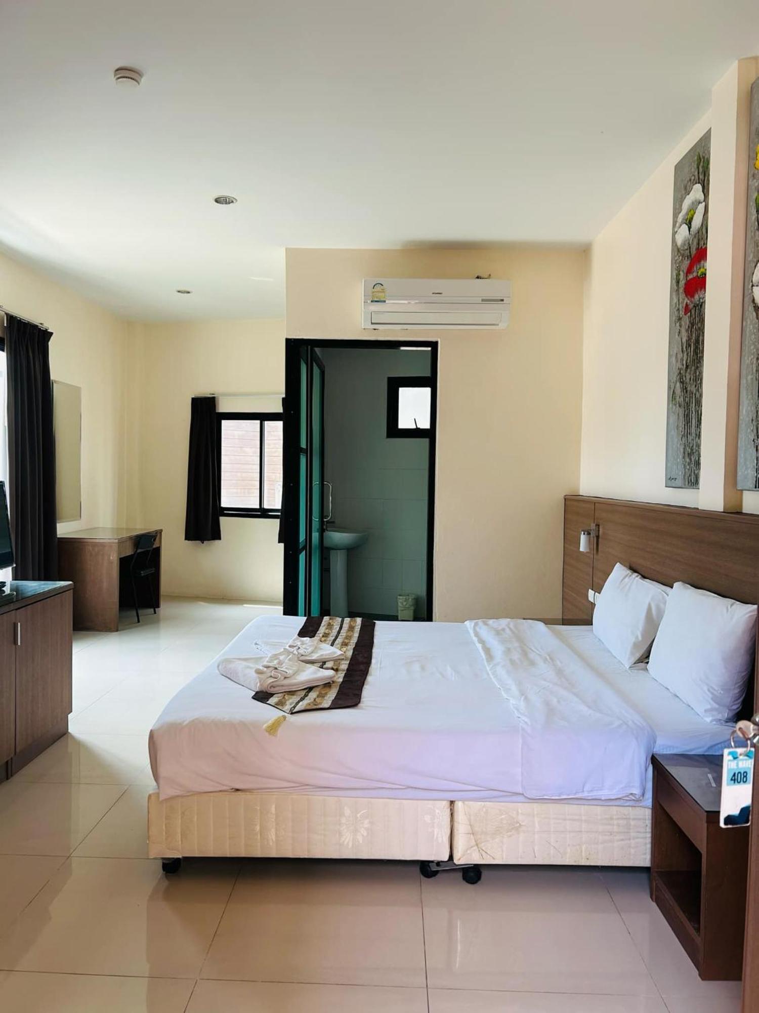 Royal Waves Hotel Patong ภายนอก รูปภาพ