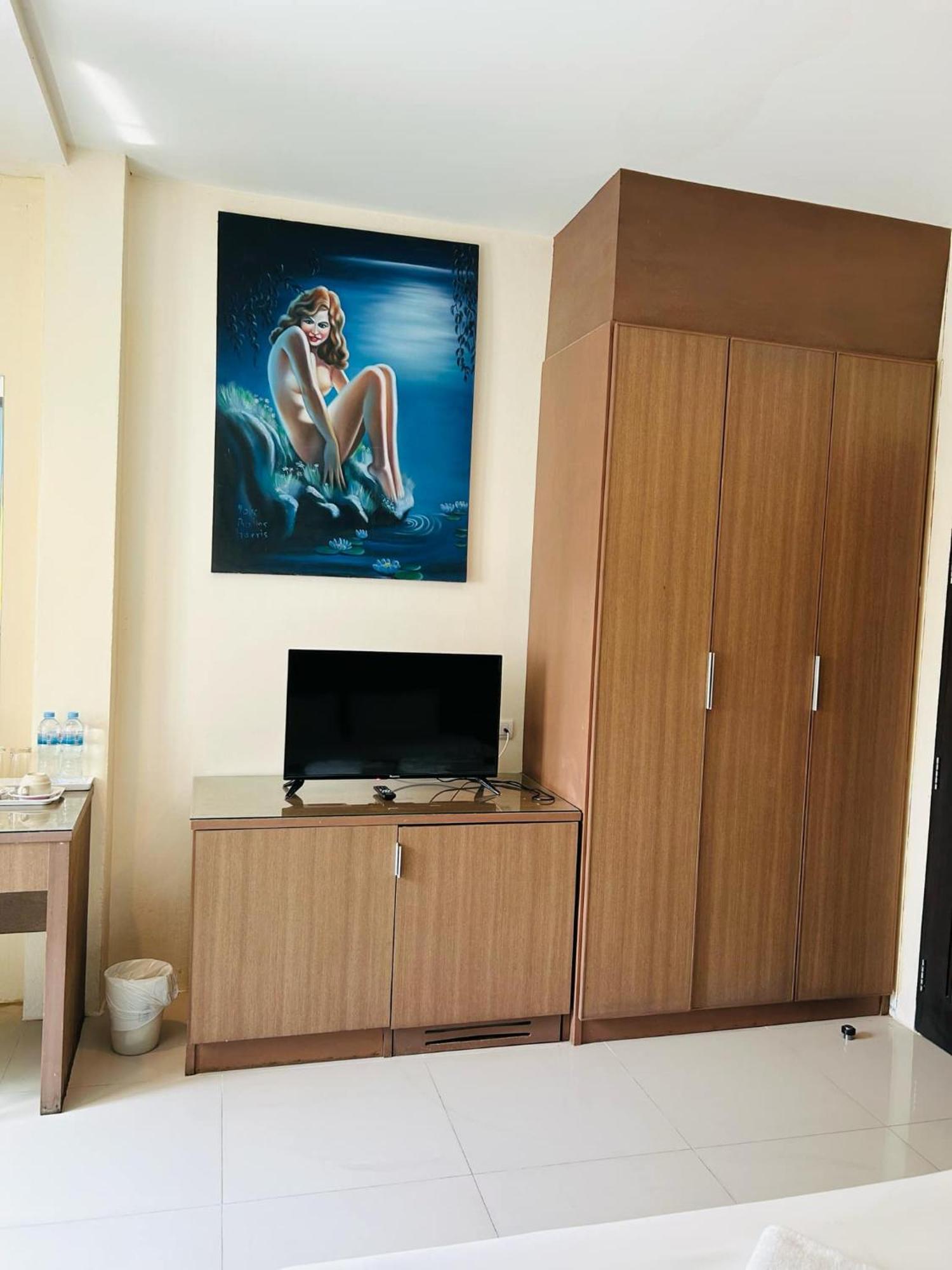 Royal Waves Hotel Patong ภายนอก รูปภาพ