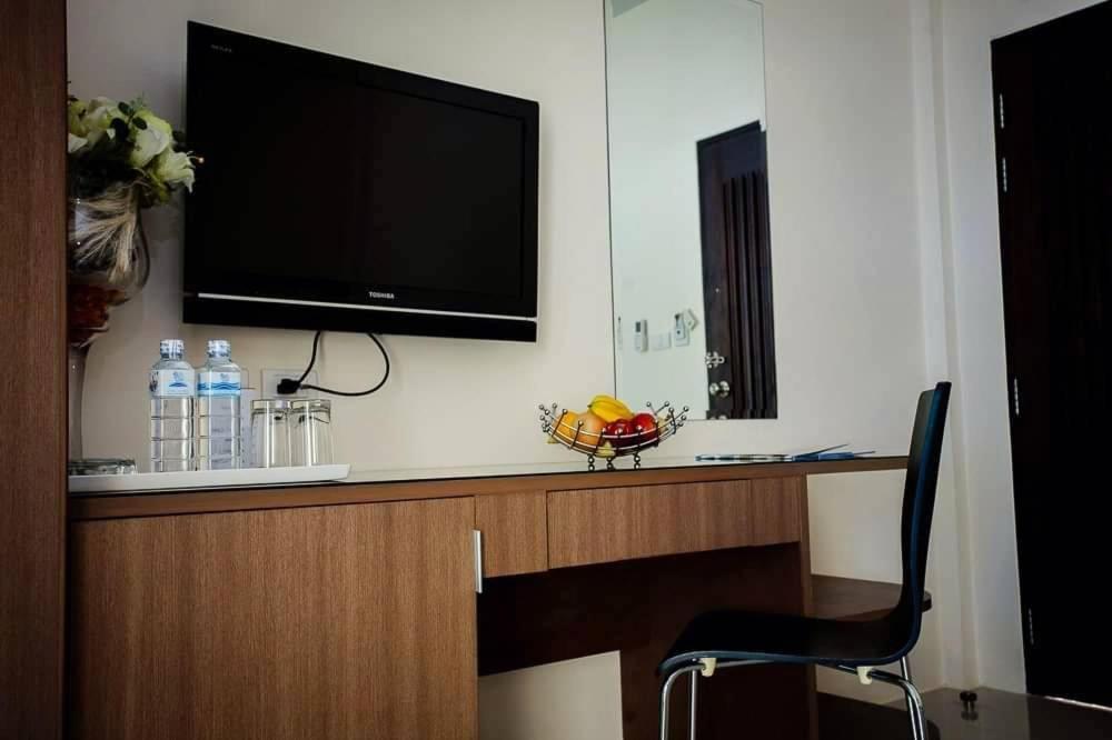 Royal Waves Hotel Patong ภายนอก รูปภาพ