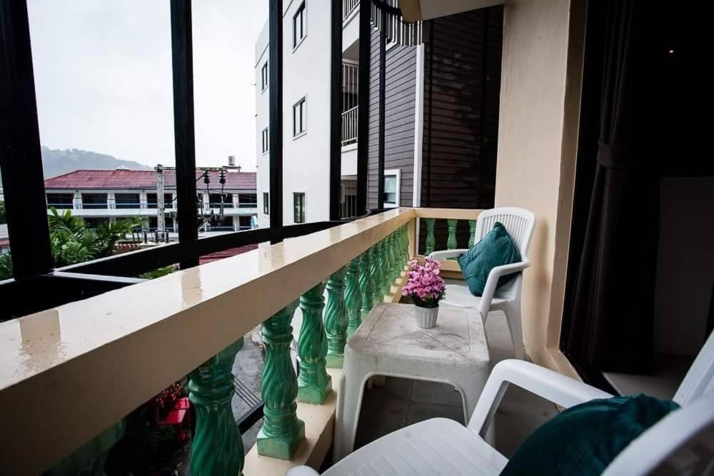 Royal Waves Hotel Patong ภายนอก รูปภาพ